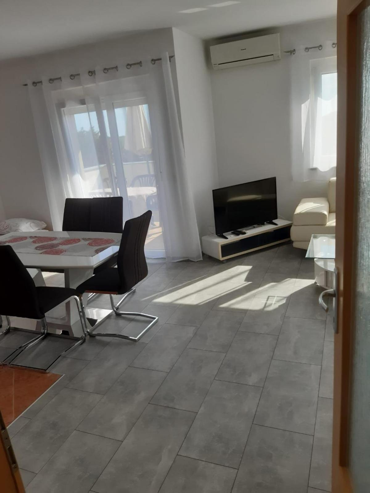 Apartments Ivana With The Pool Rovinjsko Selo Extérieur photo